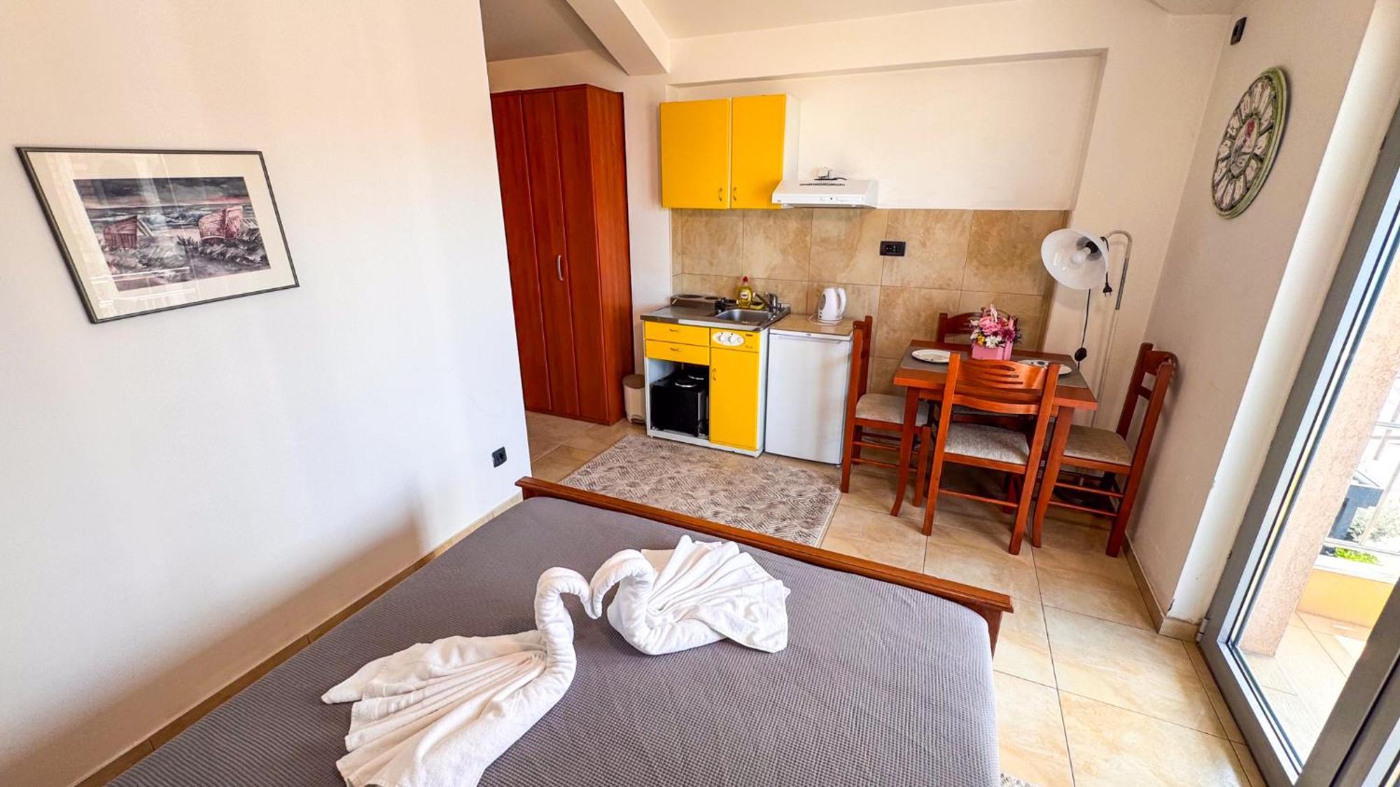 Qumi Apartments ティヴァト エクステリア 写真