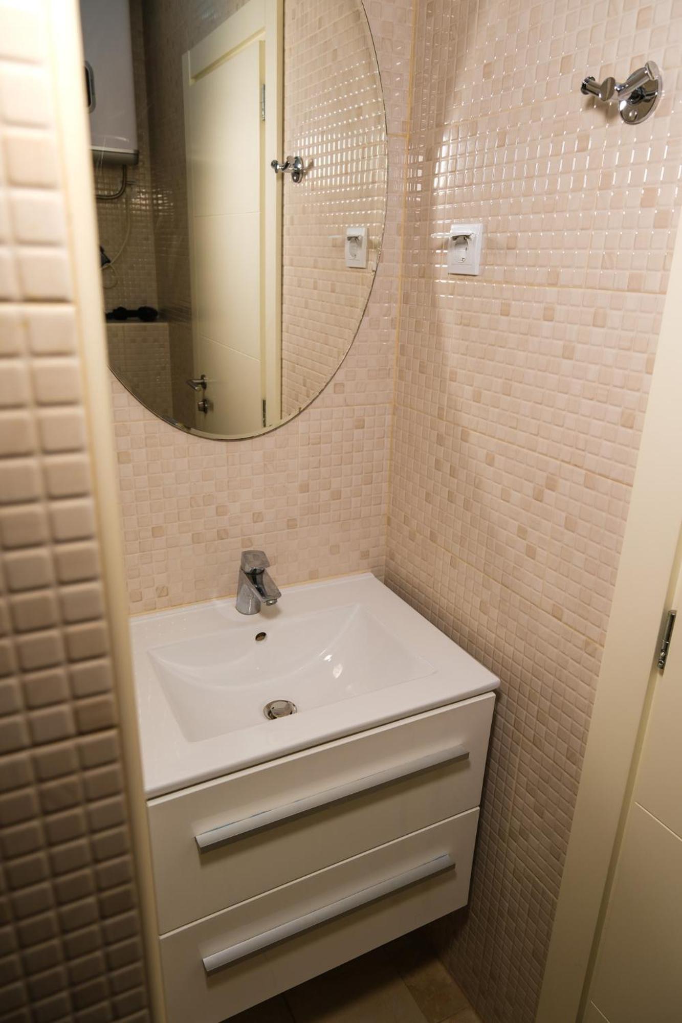 Qumi Apartments ティヴァト エクステリア 写真