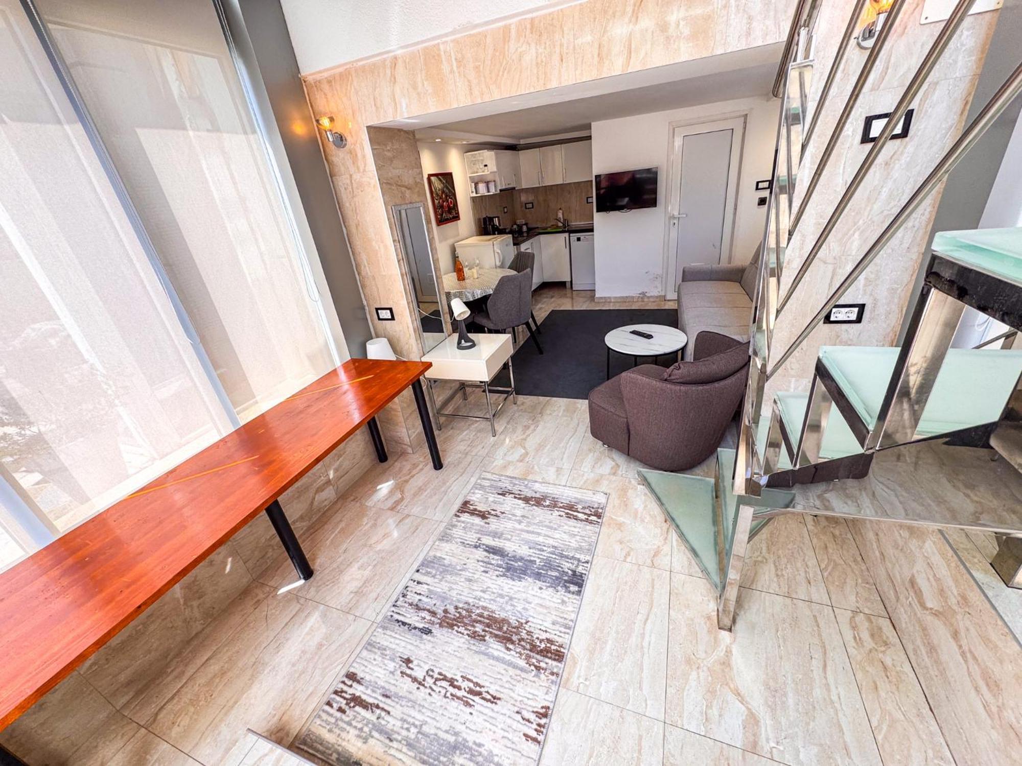 Qumi Apartments ティヴァト エクステリア 写真