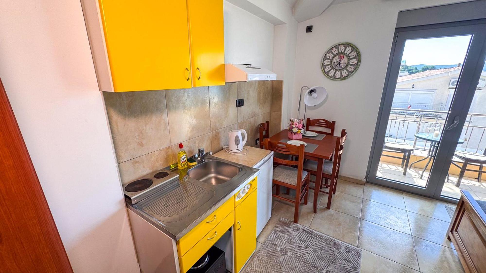 Qumi Apartments ティヴァト エクステリア 写真